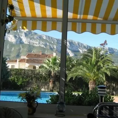 Διαμέρισμα Mit Pool, Garten, Terrasse In Strandnaehe *